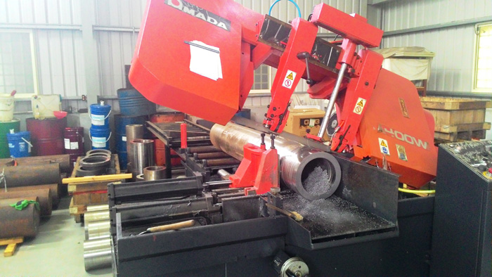 sawing machine with digital control